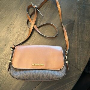 Michael Kors purse crossbody bag